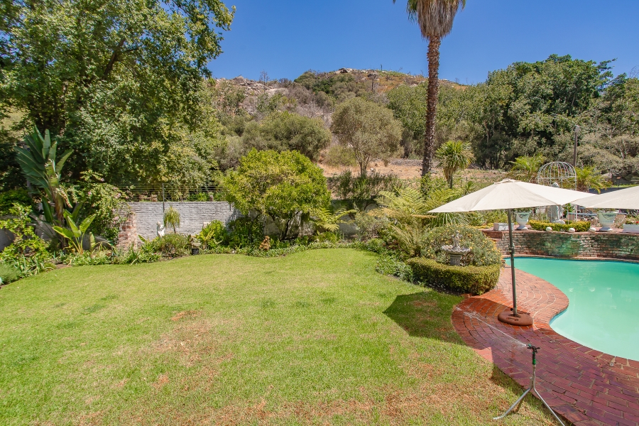 6 Bedroom Property for Sale in Groenvlei Western Cape